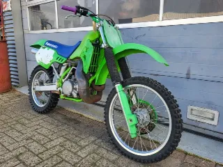 Foto 2 di 8: Kawasaki KX500 | 1988 | Route 66 Auctions