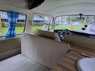 Photo 7 of 8: Volkswagen Type 2 Kombi Camper | Route 66 Auctions