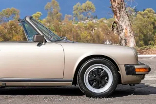 Foto 15 di 24: 1984 Porsche Carrera