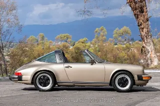Foto 3 di 24: 1984 Porsche Carrera