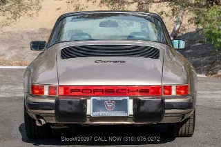 Foto 6 di 24: 1984 Porsche Carrera