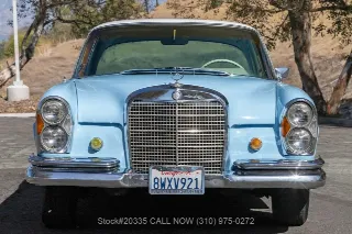 Foto 2 di 24: 1968 Mercedes Benz 280SE