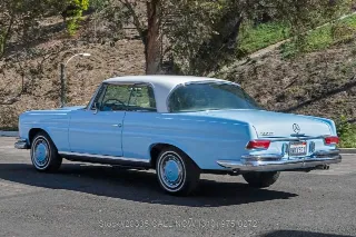 Foto 9 di 24: 1968 Mercedes Benz 280SE