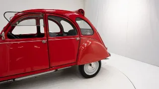 Foto 40 di 40: Citroen 2CV 6