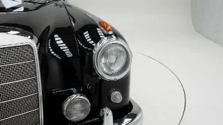 Foto 11 di 40: Mercedes-Benz 220 SE
