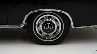 Foto 40 di 40: Mercedes-Benz 220 SE