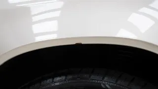 Foto 35 di 40: Mercedes-Benz 300 E