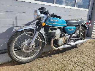 Foto 3 di 8: Suzuki T500 | 1974 | Route 66 Auctions