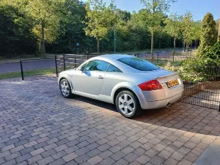 Foto 3 di 8: Audi TT | 1999 | Route 66 Auctions
