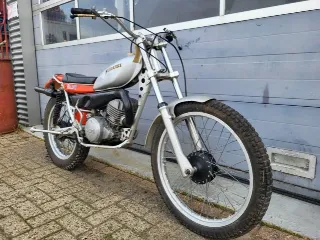 Foto 3 di 8: Suzuki RL250 | 1974 | Route 66 Auctions
