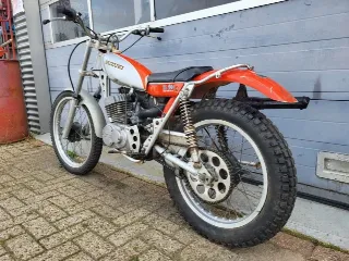 Foto 8 di 8: Suzuki RL250 | 1974 | Route 66 Auctions