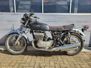 Foto 4 di 8: Suzuki GT550 | 1973 | Route 66 Auctions