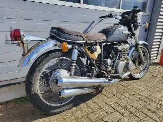 Foto 7 di 8: Suzuki GT550 | 1973 | Route 66 Auctions