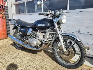 Foto 2 di 8: Suzuki GT750 | 1975 | Route 66 Auctions