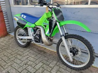 Foto 2 di 8: Kawasaki KX500 | 1985 | Route 66 Auctions