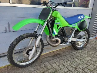 Foto 3 di 8: Kawasaki KX500 | 1985 | Route 66 Auctions
