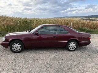 Foto 3 di 8: Mercedes-Benz E 200 Coupé | 1996 | Route 66 Auctions