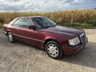 Foto 8 di 8: Mercedes-Benz E 200 Coupé | 1996 | Route 66 Auctions