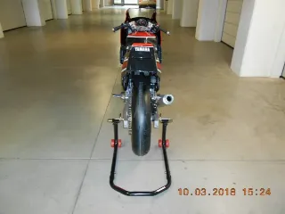 Foto 6 di 6: Yamaha FZ400R | 1990 | Route 66 Auctions