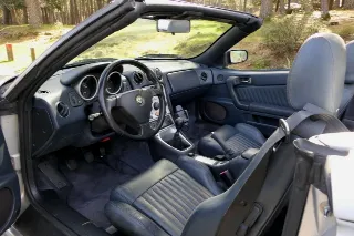 Foto 11 di 25: Alfa Romeo Spider 3.0i V6 24V cat L