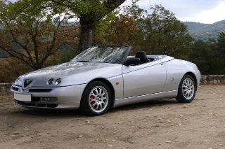 Foto 2 di 25: Alfa Romeo Spider 3.0i V6 24V cat L