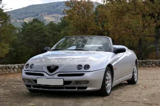 Foto 7 di 25: Alfa Romeo Spider 3.0i V6 24V cat L