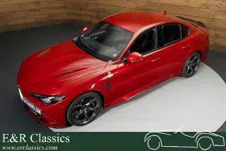 Foto 3 di 10: Alfa Romeo Giulia