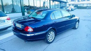 Foto 10 di 12: Jaguar X-Type