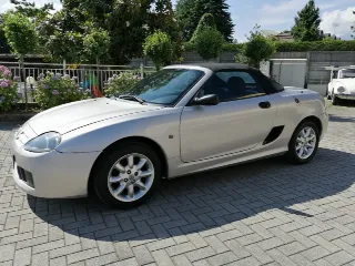 Foto 3 di 14: MG TF cabrio