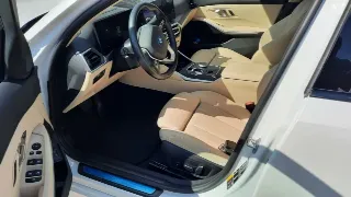 Foto 2 di 8: BMW 330e Touring | 2024 | Route 66 Auctions