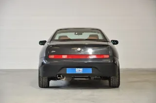 Foto 20 di 28: Alfa Romeo GTV 2.0i 16V T.S. cat Limited Edition ASI CRS