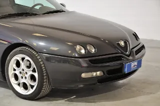 Foto 21 di 28: Alfa Romeo GTV 2.0i 16V T.S. cat Limited Edition ASI CRS