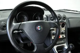 Foto 27 di 28: Alfa Romeo GTV 2.0i 16V T.S. cat Limited Edition ASI CRS