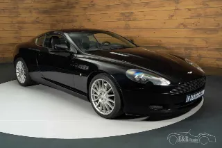 Foto 4 di 10: Aston Martin DB9