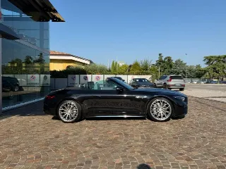 Foto 3 di 25: MERCEDES-BENZ SL 43 AMG