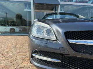 Foto 18 di 24: MERCEDES-BENZ SLK 200