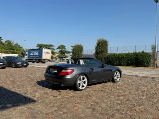 Foto 4 di 24: MERCEDES-BENZ SLK 200