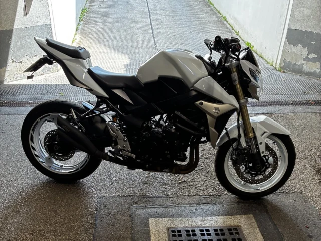 Suzuki GSR750 | 2011 | Route 66 Auctions