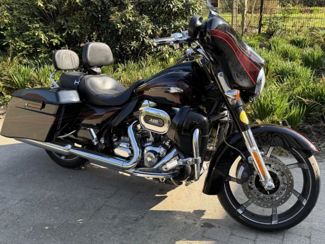 Harley-Davidson CVO Street Glide | 2012 | Route 66 Auctions