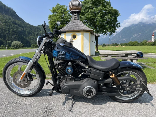 Harley-Davidson Dyna Street Bob | 2011 | Route 66 Auctions