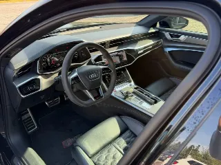 Foto 10 di 29: AUDI RS6