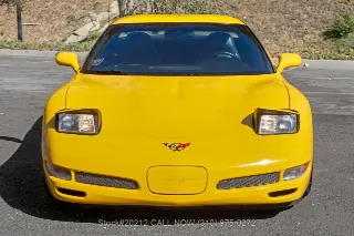 Foto 3 di 24: 2001 Chevrolet Corvette