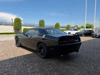Foto 4 di 21: DODGE Challenger
