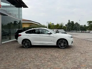 Foto 3 di 28: BMW X4