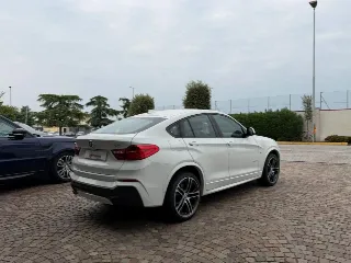 Foto 4 di 28: BMW X4
