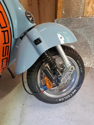 Foto 6 di 8: Vespa PX Millennium | 2011 | Route 66 Auctions
