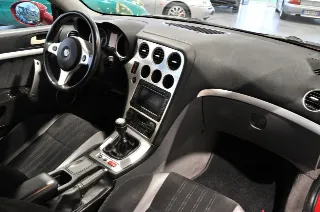 Foto 12 di 44: Alfa Romeo Brera 2.2 JTS Sky Window