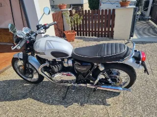 Foto 4 di 8: Triumph Bonneville T120 Diamond Edition | 2019 | Route 66 Auctions