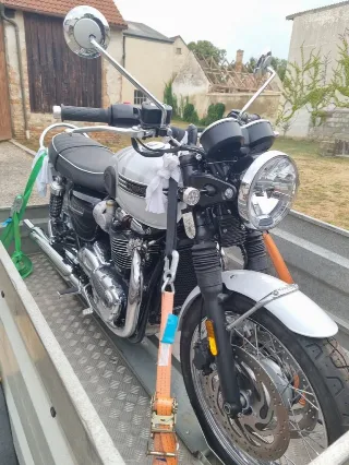Foto 5 di 8: Triumph Bonneville T120 Diamond Edition | 2019 | Route 66 Auctions