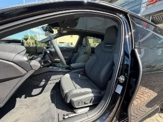 Foto 8 di 33: AUDI A6 Avant